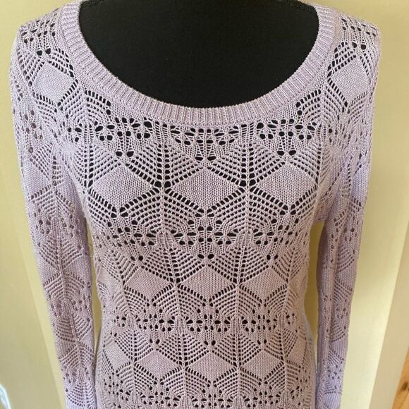 Studio Y size XS never worn keyhole long sleeve lilac sweater with black bow - Picture 7 of 9